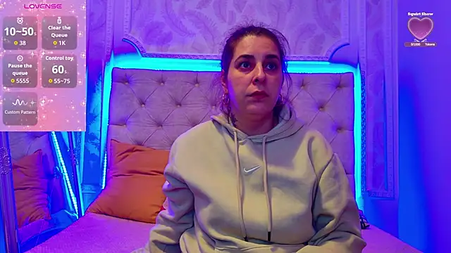 KarinaNoir online show from February 10, 5:00 am