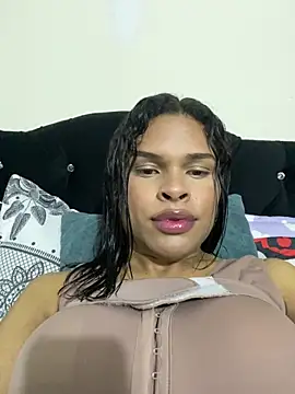  diamondpamela online show from April 1, 12:11 am
