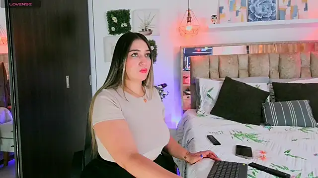 Dulce Morrys online show from May 12, 6:38 pm