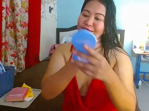 PearlOfAsia21 online show from February 7, 2:15 am