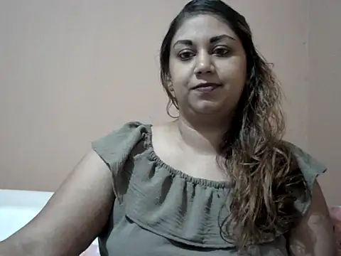 bellachow10 online show from November 30, 7:18 pm