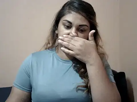 bellachow10 online show from January 7, 7:05 pm