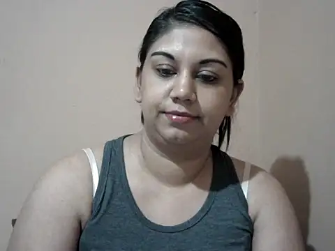 bellachow10 online show from May 16, 6:50 pm