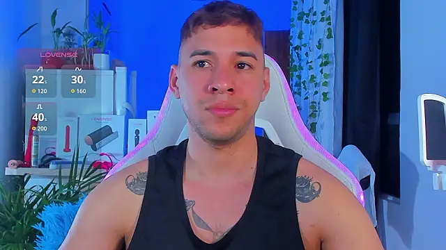 Snapshot of petter_coleman_ chatting on March 13, 1:56 am petter coleman online show from March 13, 1:56 am