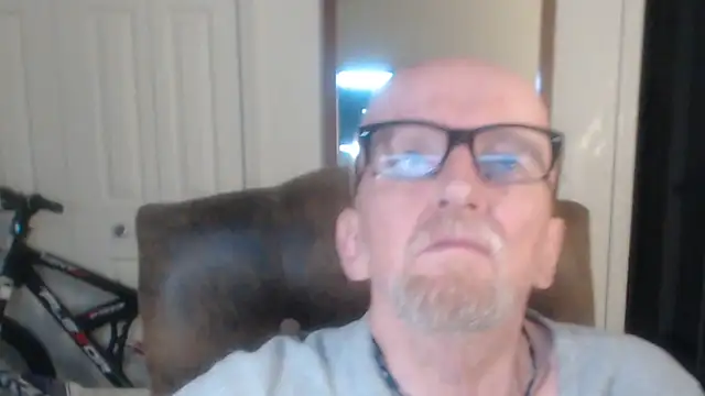 QueenDenizeAndTheCaptain online show from January 13, 9:58 am