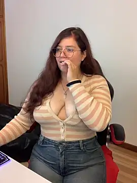 kayortiiz online show from October 16, 1:39 am