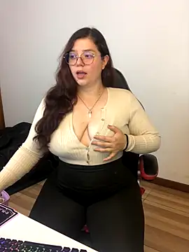 kayortiiz online show from November 12, 2:12 am