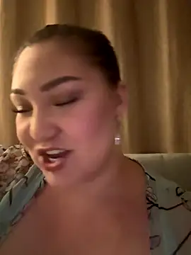 RosieDixx online show from October 8, 3:37 am