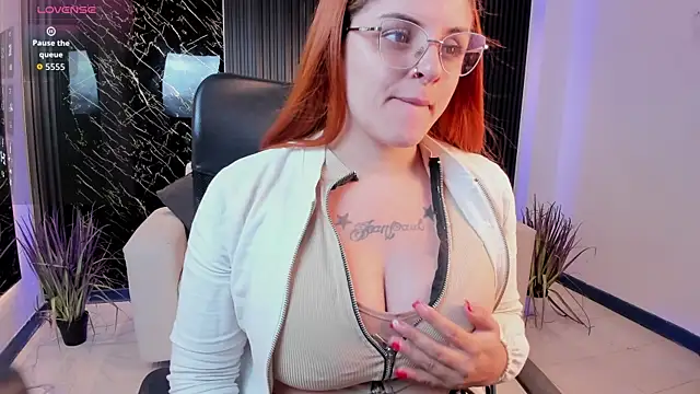 kimbrownn online show from May 21, 11:28 am