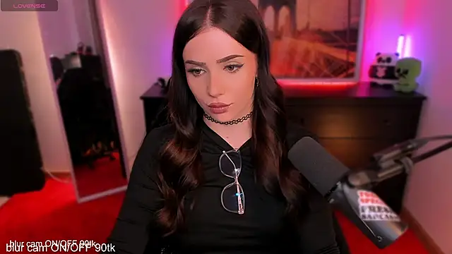 Snapshot of SofiRusselle chatting on March 19, 6:01 pm SofiRusselle online show from March 19, 6:01 pm