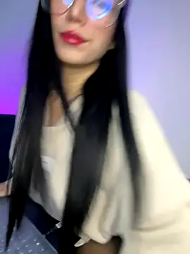 Snapshot of sophie_cute66 chatting on October 29, 7:10 am sophie cute66 online show from October 29, 7:10 am