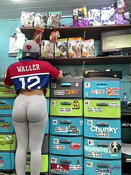 Snapshot of sophie_cute66 chatting on January 17, 8:23 pm sophie cute66 online show from January 17, 8:23 pm