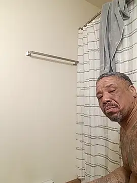 yellowwetfox online show from March 28, 6:02 am