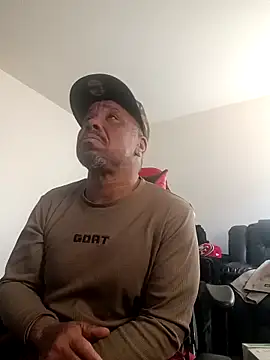 yellowwetfox online show from March 29, 4:29 pm