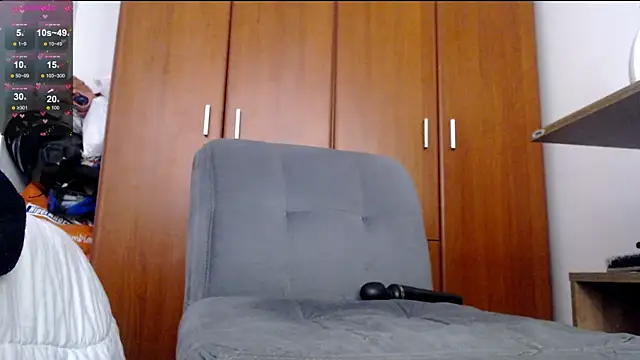 Juls winter  online show from February 5, 7:10 pm