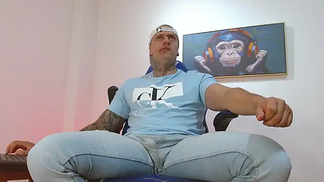 Snapshot of Joeysexx2 chatting on February 14, 3:58 am Joeysexx2 online show from February 14, 3:58 am