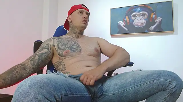 Snapshot of Joeysexx2 chatting on March 18, 3:42 am Joeysexx2 online show from March 18, 3:42 am