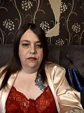 HouseWifeWhore Milf online show from May 5, 11:02 pm