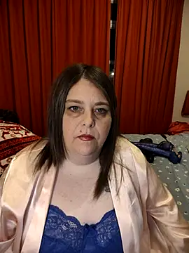 HouseWifeWhore Milf online show from May 13, 9:55 pm