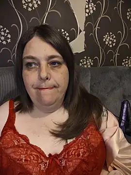 Snapshot of HouseWifeWhore_Milf chatting on June 6, 11:31 pm HouseWifeWhore Milf online show from June 6, 11:31 pm