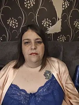 Snapshot of HouseWifeWhore_Milf chatting on June 21, 9:06 pm HouseWifeWhore Milf online show from June 21, 9:06 pm
