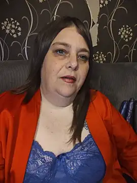 Snapshot of HouseWifeWhore_Milf chatting on July 6, 12:51 am HouseWifeWhore Milf online show from July 6, 12:51 am
