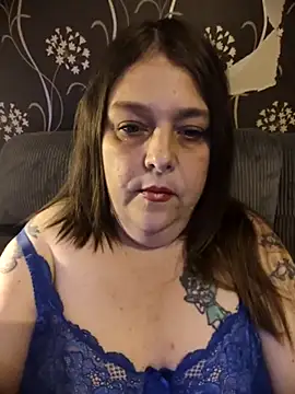Snapshot of HouseWifeWhore_Milf chatting on July 17, 12:17 am HouseWifeWhore Milf online show from July 17, 12:17 am