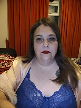 Snapshot of HouseWifeWhore_Milf chatting on July 28, 9:14 pm HouseWifeWhore Milf online show from July 28, 9:14 pm