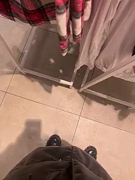 CrazzyChicks online show from October 5, 7:07 am