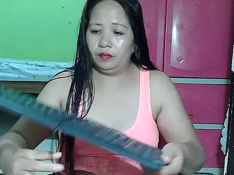 Snapshot of sweetlady_pinay chatting on September 9, 1:38 am sweetlady pinay online show from September 9, 1:38 am