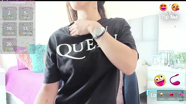 Snapshot of Charlotte7-7 chatting on October 29, 6:09 pm Charlotte7-7 online show from October 29, 6:09 pm