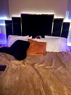 KarissaChantelle online show from November 20, 7:57 pm