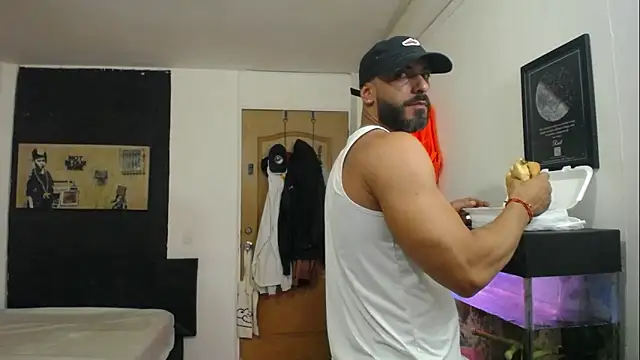 Snapshot of romeolovedark chatting on December 8, 11:29 pm romeolovedark online show from December 8, 11:29 pm