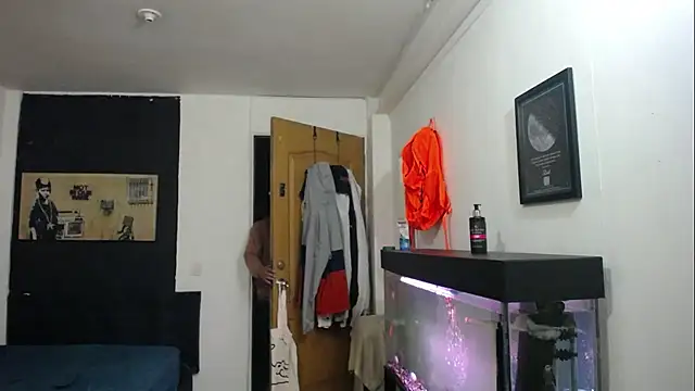 Snapshot of romeolovedark chatting on January 4, 1:31 am romeolovedark online show from January 4, 1:31 am