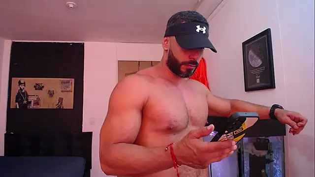 Snapshot of romeolovedark chatting on January 7, 2:19 pm romeolovedark online show from January 7, 2:19 pm