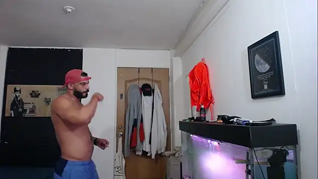 Snapshot of romeolovedark chatting on January 9, 3:26 am romeolovedark online show from January 9, 3:26 am