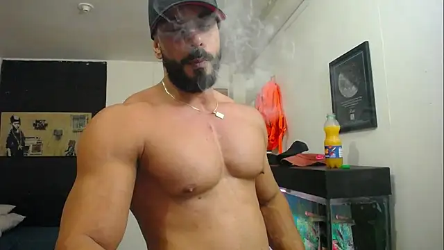 Snapshot of romeolovedark chatting on January 26, 7:21 am romeolovedark online show from January 26, 7:21 am