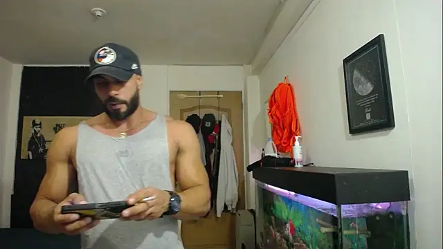 Snapshot of romeolovedark chatting on February 3, 3:20 am romeolovedark online show from February 3, 3:20 am