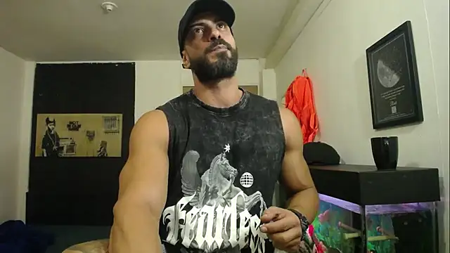 Snapshot of romeolovedark chatting on February 9, 1:22 am romeolovedark online show from February 9, 1:22 am