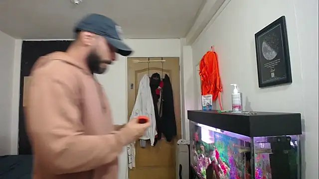 Snapshot of romeolovedark chatting on February 12, 6:40 am romeolovedark online show from February 12, 6:40 am