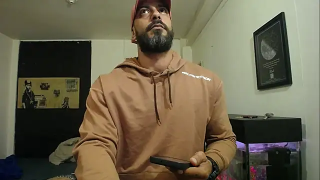 Snapshot of romeolovedark chatting on March 1, 2:04 am romeolovedark online show from March 1, 2:04 am