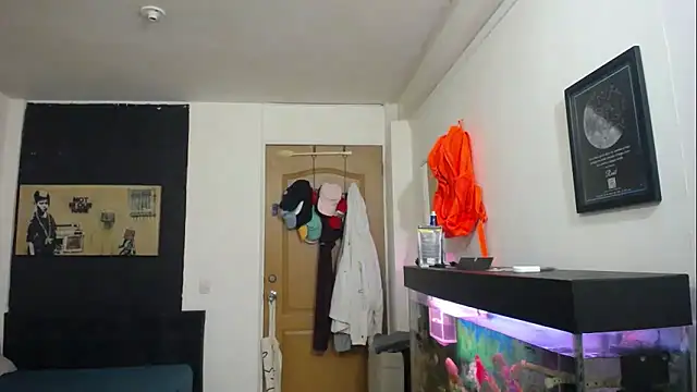 Snapshot of romeolovedark chatting on March 7, 2:36 am romeolovedark online show from March 7, 2:36 am