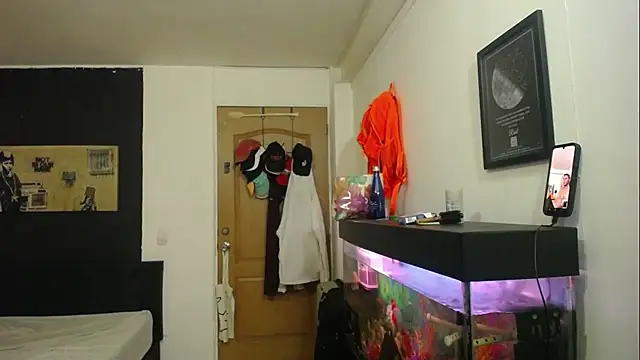 Snapshot of romeolovedark chatting on March 21, 3:12 am romeolovedark online show from March 21, 3:12 am