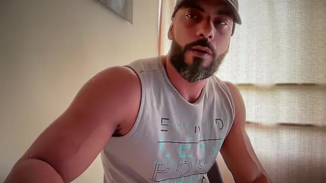 romeolovedark online show from March 12, 5:19 pm