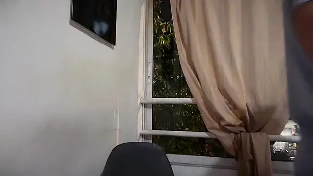 romeolovedark online show from April 27, 12:52 am