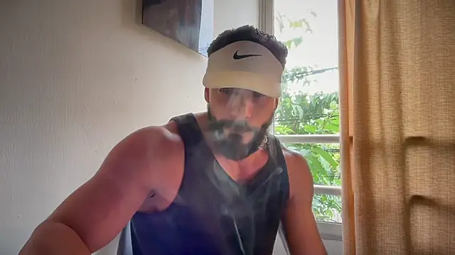 romeolovedark online show from May 6, 12:32 pm