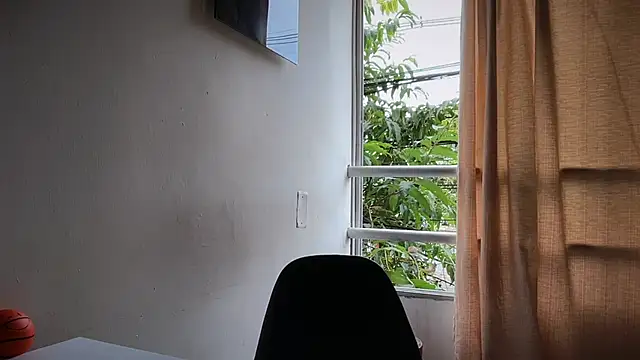 romeolovedark online show from May 12, 1:41 pm