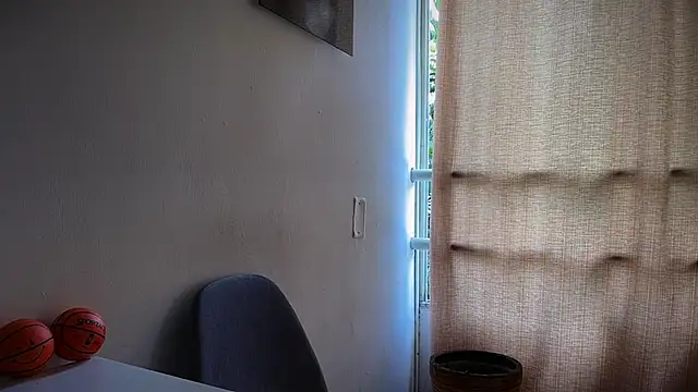 romeolovedark online show from May 18, 4:02 pm