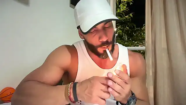 romeolovedark online show from May 19, 1:56 am
