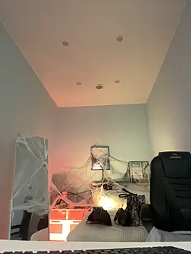 Snapshot of IvyHoney chatting on October 22, 11:43 am IvyHoney online show from October 22, 11:43 am